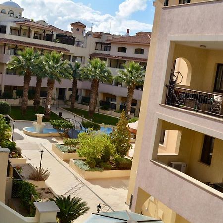 Queens Gardens - Kato Paphos - Next To Kings Ave Mall --- By Yiota Экстерьер фото