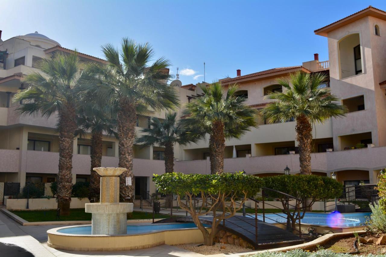 Queens Gardens - Kato Paphos - Next To Kings Ave Mall --- By Yiota Экстерьер фото